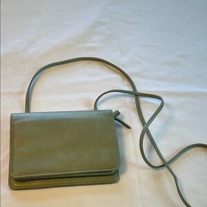 Elegant Green Leather Crossbody Bag